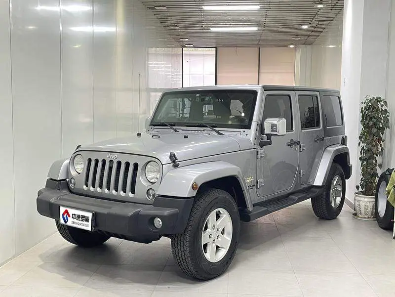 Wrangler 2014 2.8TD Sahara 4-door version