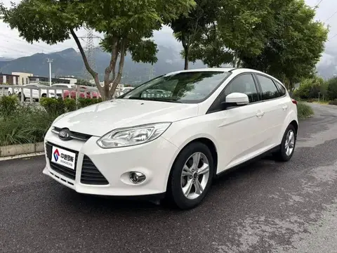 Fox 2015 Hatchback 1.6L Automatic Fashion Edition