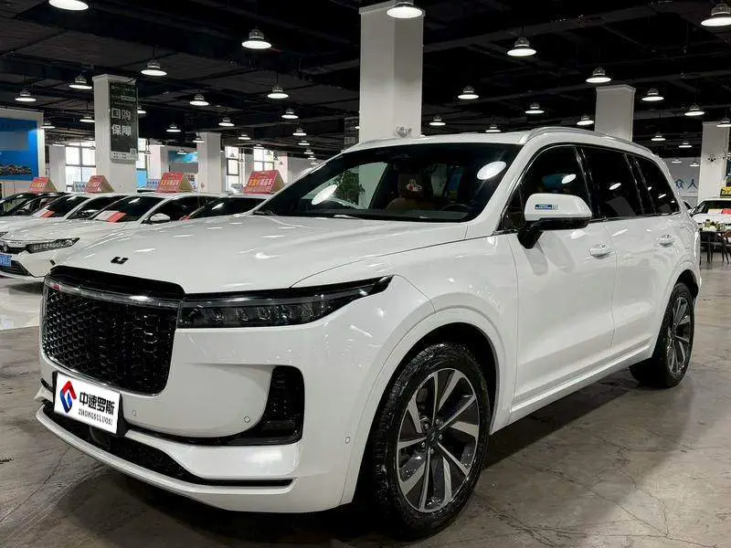 Ideal ONE 2021 Extended Range 6-seater Edition