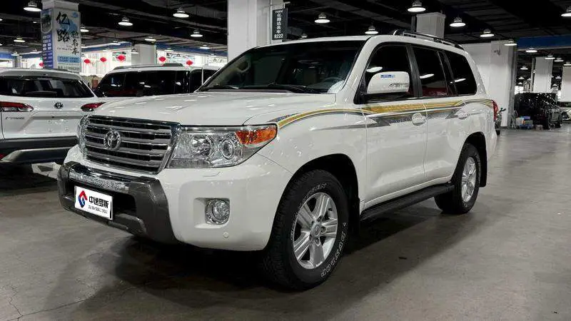 Land Cruiser 2012 4.6L Automatic VX-R
