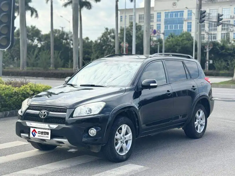 RAV4 Rongfang 2011 2.4L Automatic 4WD Deluxe Edition
