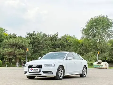 Audi A4L 2015 35 TFSI Automatic Standard รุ่น
