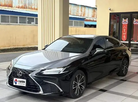 Lexus ES 2026 200 Moon Shadow Two-Tone Special Edition
