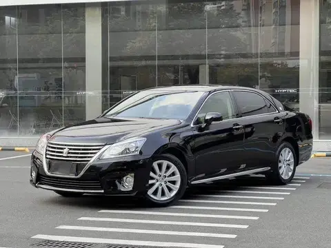 crown 2012 2.5L Royal Leather Edition