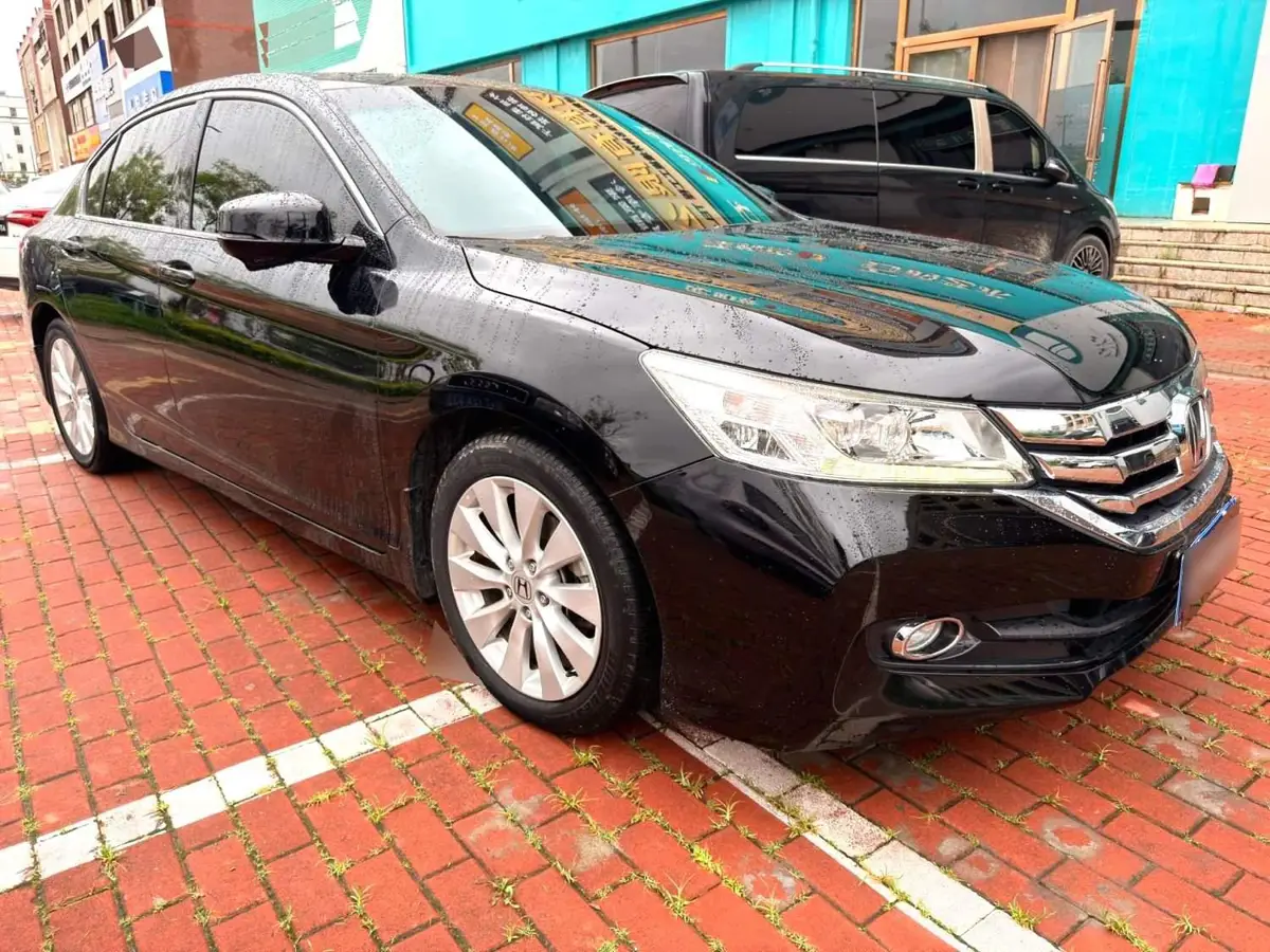 Accord 2014 2.4L EXN Luxury Navigation Edition
