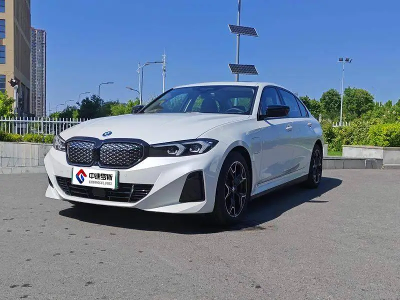 BMW i3 2025 eระบบขับเคลื่อน 40 L Night Edition