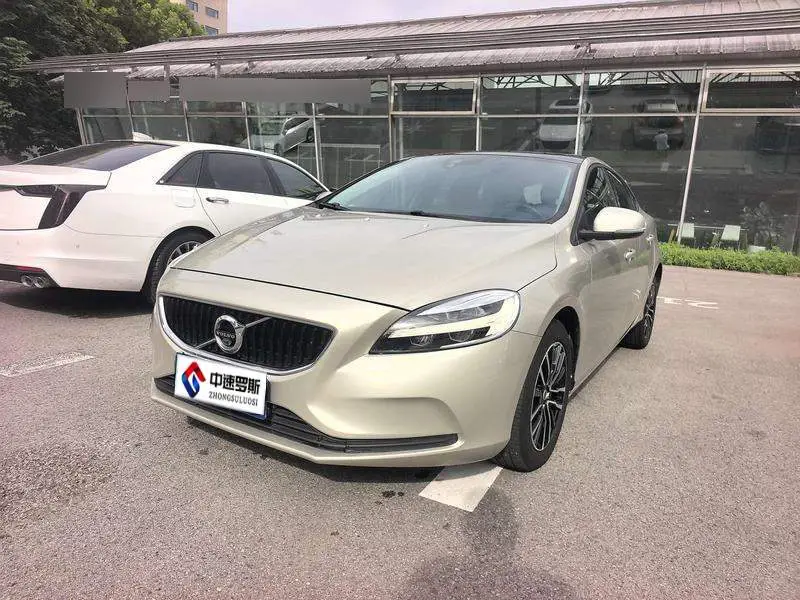 Volvo V40 2017 T3 Zhiyi Edition