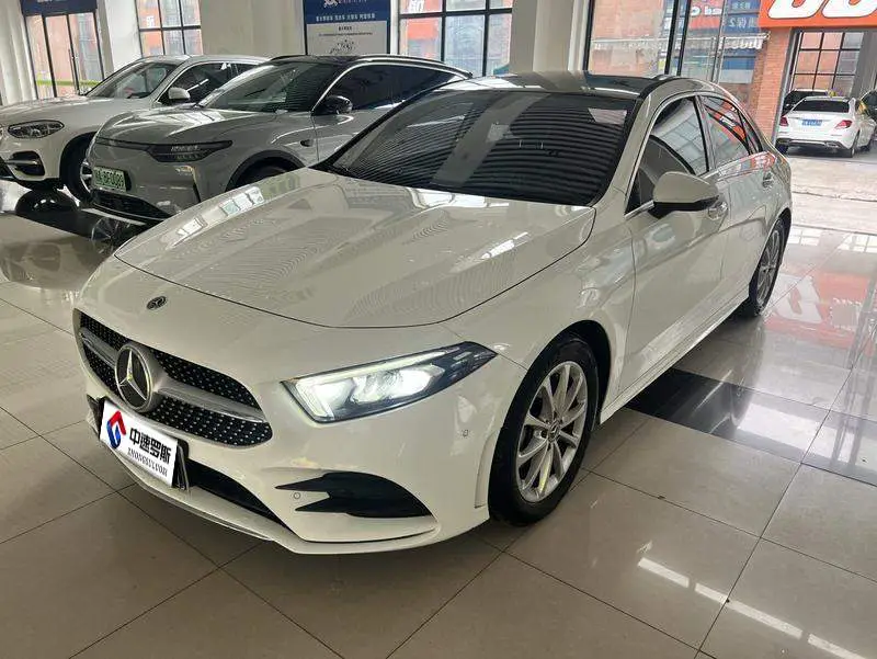 Mercedes-Benz A-Class 2019 A 200 L sports sedan