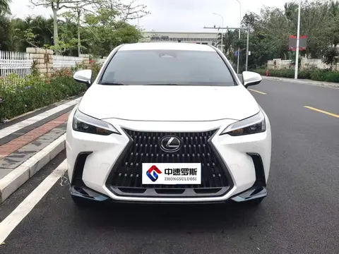 Lexus NX 2022 260 FWD Skyactiv