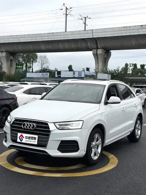 Audi Q3 2018 30th Anniversary Mẫu 30 TFSI Fashion Mẫu