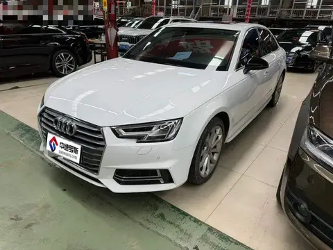 Audi A4L 2018 30th Anniversary รุ่น 40 TFSI Fashion รุ่น