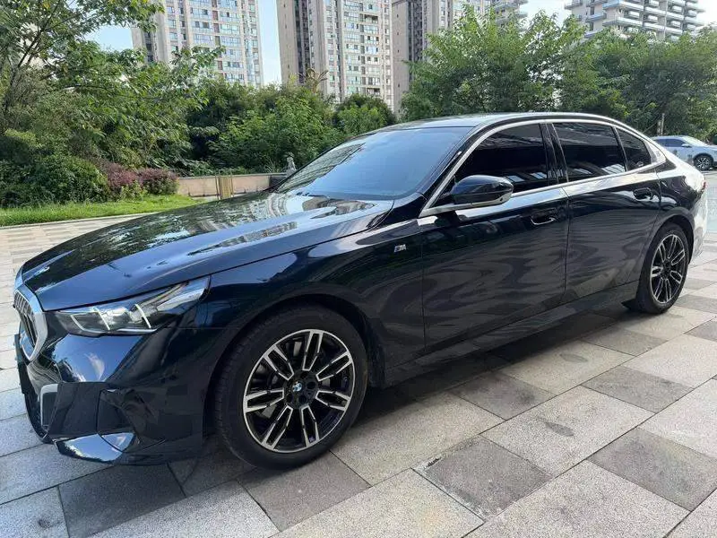 BMW 5 Series 2024 530Li Leading M Sport Package
