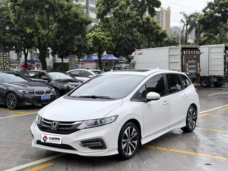 Jed 2017 1.8L Automatic Comfort Edition 5 Seaters