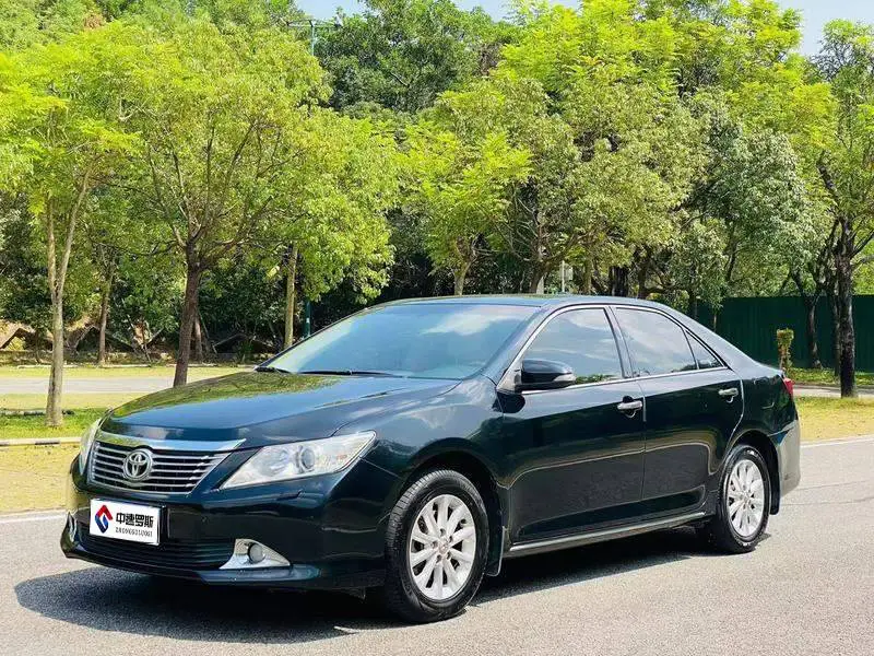 Camry 2012 2.5G Deluxe Edition