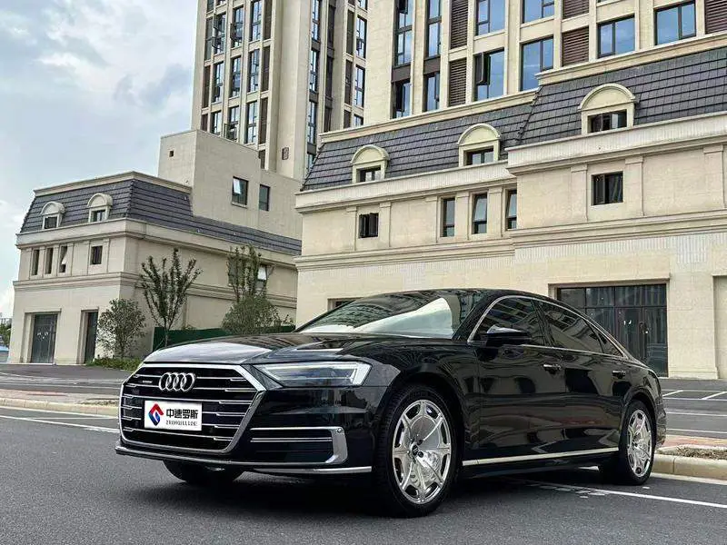 Audi A8 2022 Audi A8L 50 TFSI quattro Comfort Classic Edition