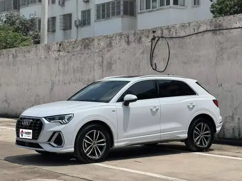 Audi Q3 2022 35 TFSI Progressive Dynamic Edition