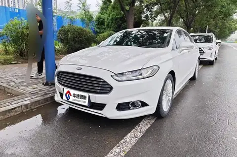Mondeo 2013 2.0L GTDi200 Luxury รุ่น