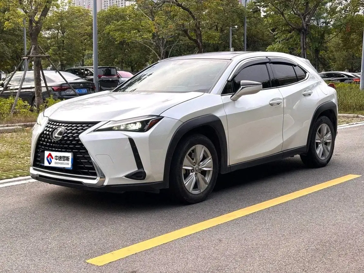 Lexus UX 2022 260h Exploration Cool Edition
