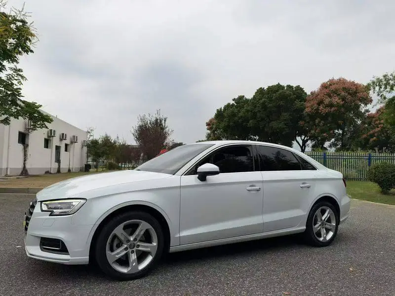 Audi A3 2019 Limousine 35 TFSI Progressive National VI