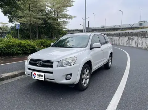 RAV4 Rongfang 2010 2.4L Automatic Luxury Upgrade Edition