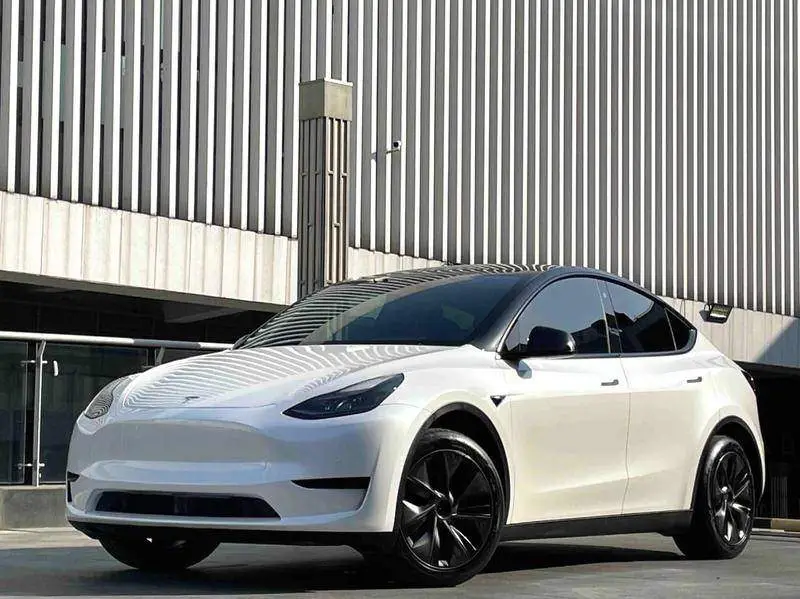 الطراز Y 2023 rear-wheel drive version