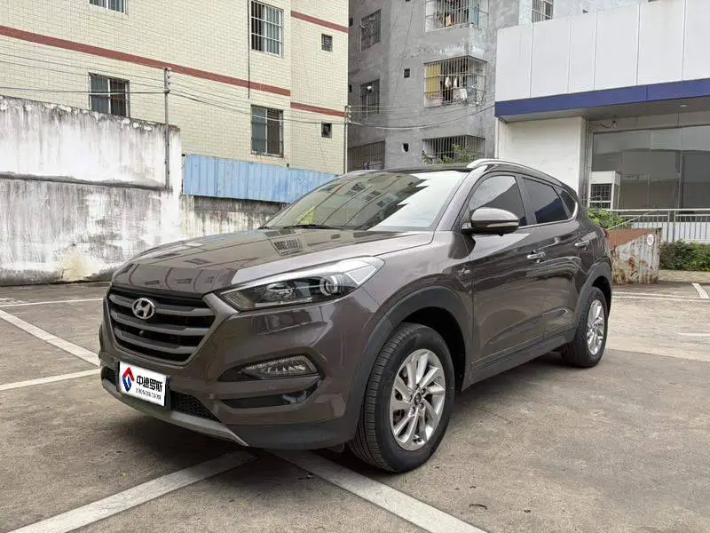 Tucson 2015 1.6T dual-clutch two-wheel drive intelligent model