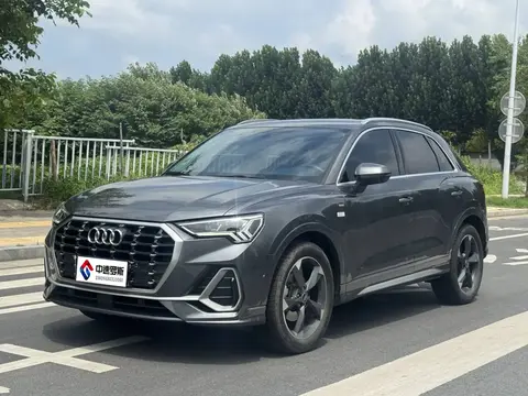 Audi Q3 2022 35 TFSI Stylish and Dynamic