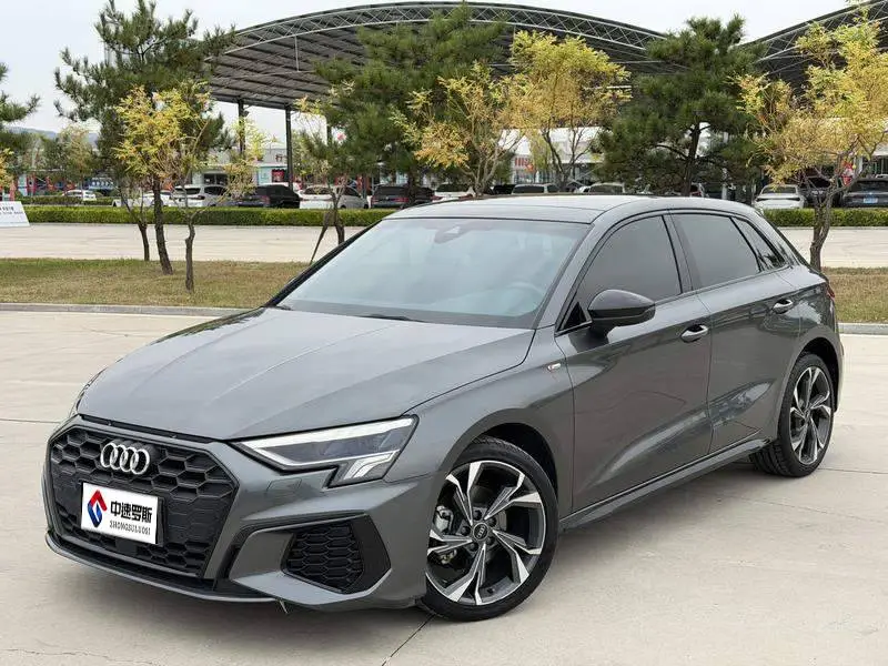 Audi A3 2022 Sportback 35 TFSI Luxury Sports