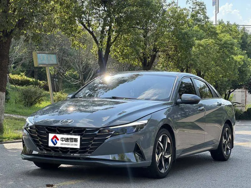 Elantra 2021 1.5L CVT LUX Premium Edition