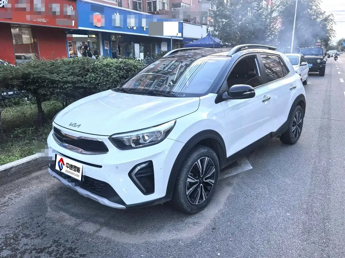 Yipao 2021 1.4L CVT Sunroof Model