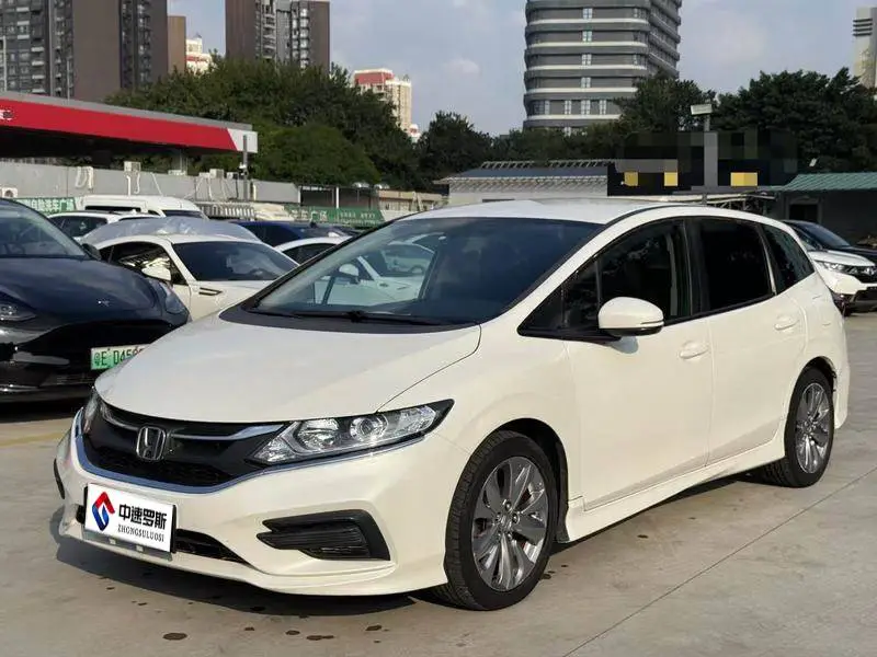 Jed 2017 1.8L Automatic Classic Edition 5 Seaters