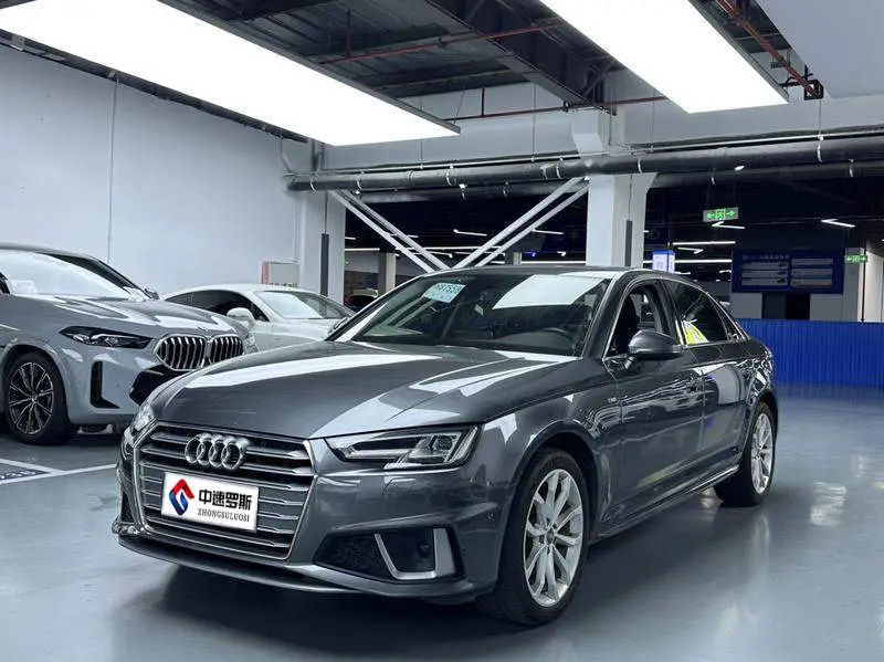 Audi A4L 2019 40 TFSI Fashion National VI