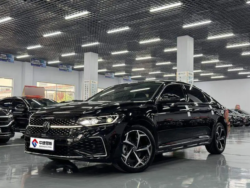 Passat 2025 Outstanding 380TSI Starry Sky Dragon Edition