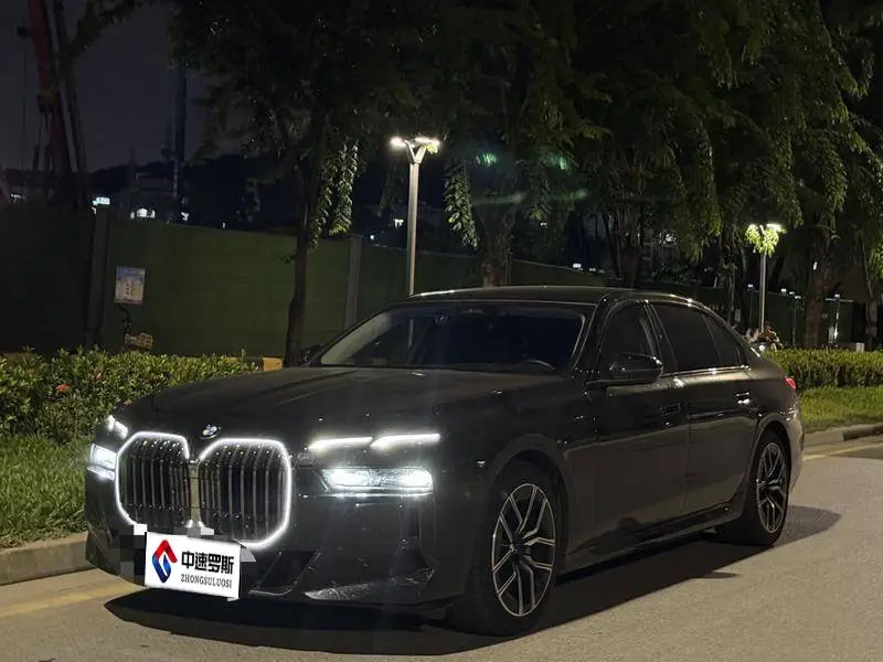 BMW 7 Series 2023 735Li M Sport Package