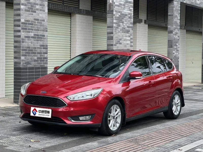 Fox 2017 Hatchback 1.6L Automatic Fashion Smart Edition