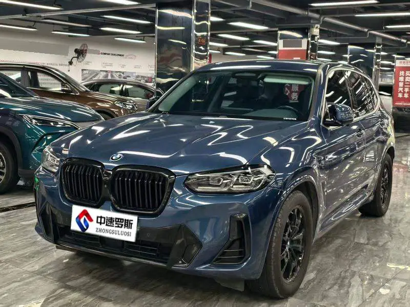 BMW iX3 2022 facelift leading model