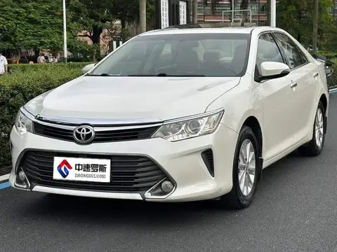 Camry 2015 2.0G Leading Edition