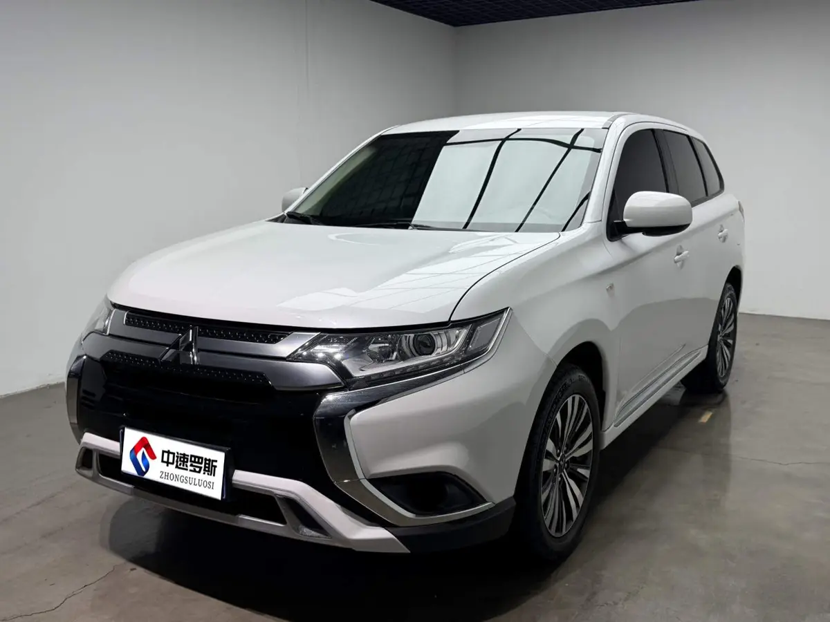 Outlander 2021 2.0L 2WD 5-seater