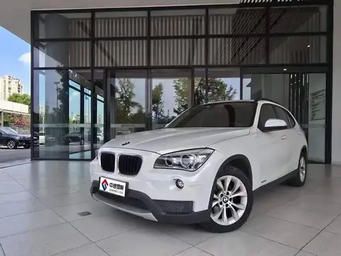 BMW X1 2012 sHệ dẫn động18i Luxury