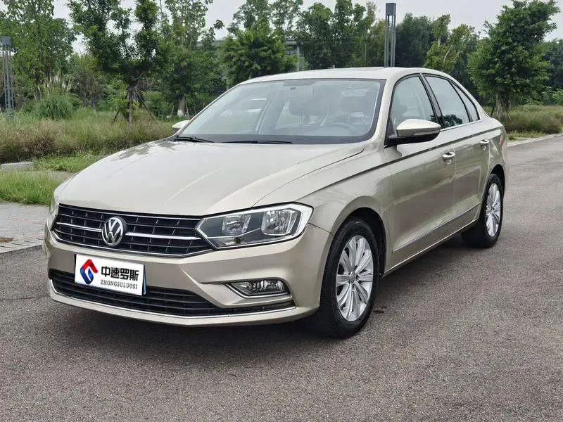 Bora 2016 1.6L Automatic Comfort