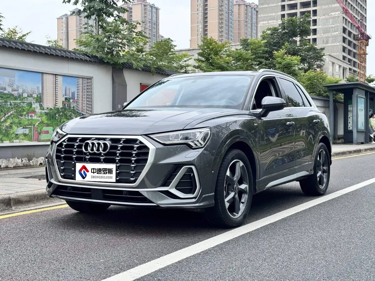 Audi Q3 2022 35 TFSI Stylish and Dynamic