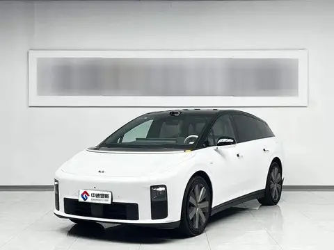 Ideal i6 2025 Standard AWD