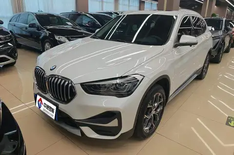 BMW X1 2022 sنظام الدفع20Li Premium Edition