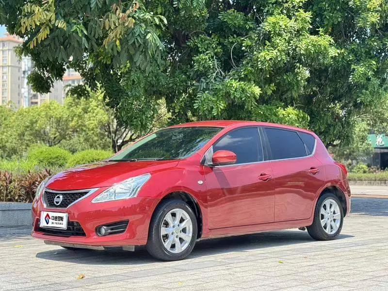 TIIDA 2011 1.6L CVT Comfort Model