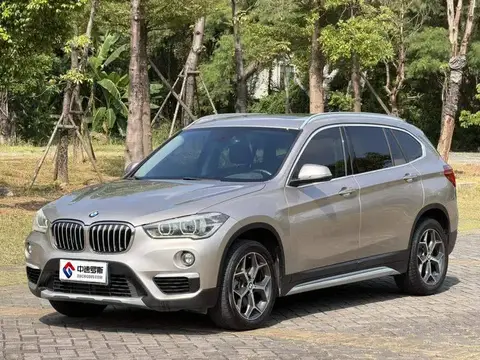BMW X1 2018 sنظام الدفع18Li Premium Edition
