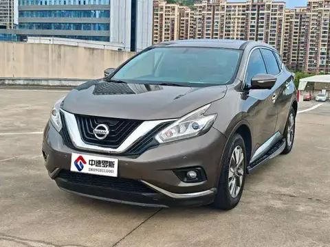 Loulan 2019 2.5L XL 2WD Smart Link Luxury Edition National VI