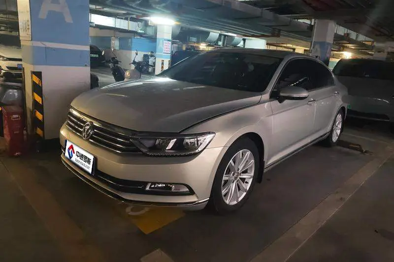 Magotan 2019 330TSI DSG Leading National VI