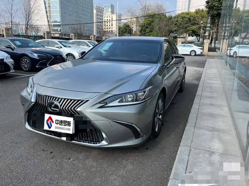 Lexus ES 2018 200 Excellence Edition National VI