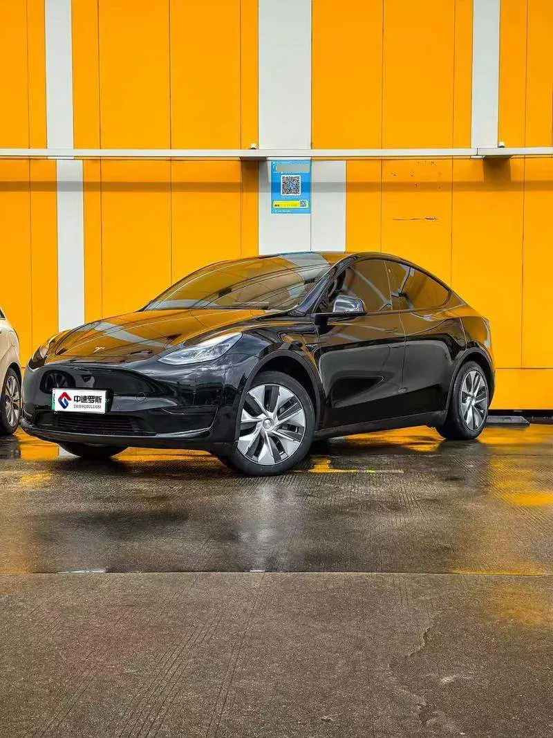 Mẫu Y 2022 facelifted rear-wheel drive version