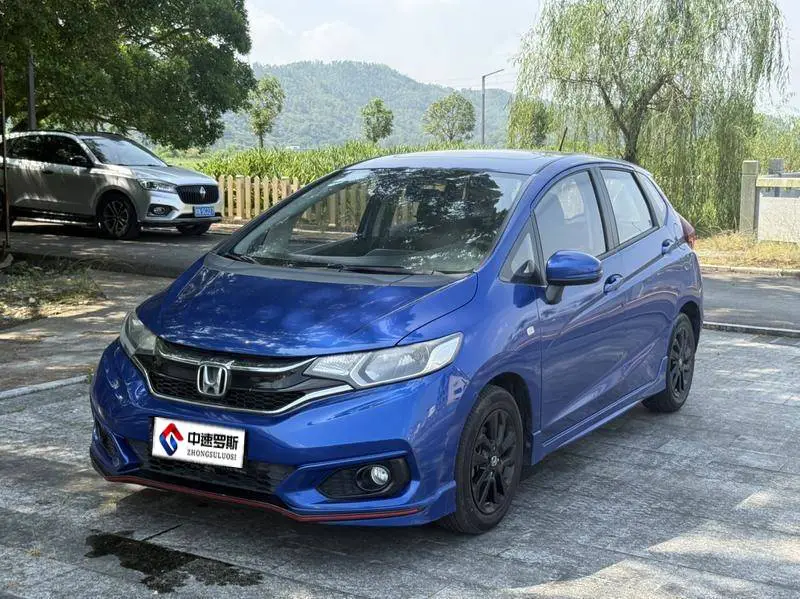Fit 2018 1.5L CVT Trend Run+ Edition